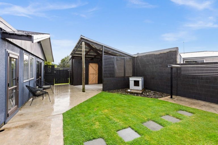 Photo of property in 35 Wynyard Crescent, Tamatea, Napier, 4112