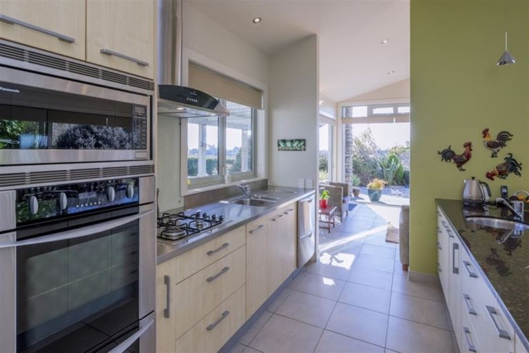 Photo of property in 52 Manakau Heights Drive, Manakau, Otaki, 5583