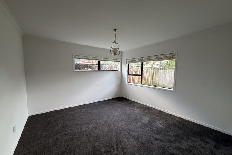 Photo of property in 1/26 East Coast Road, Milford, Auckland, 0620