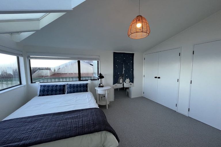 Photo of property in 16 Moana Road, Plimmerton, Porirua, 5026