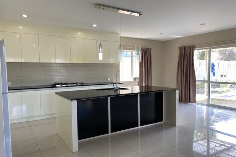 Photo of property in 5 Kerrykeel Drive, Flat Bush, Auckland, 2019