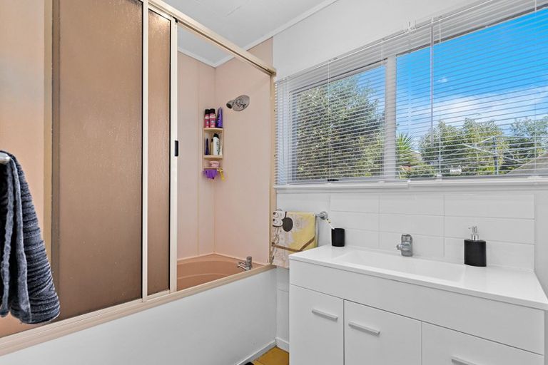 Photo of property in 9 Kauri Crescent, Snells Beach, 0920