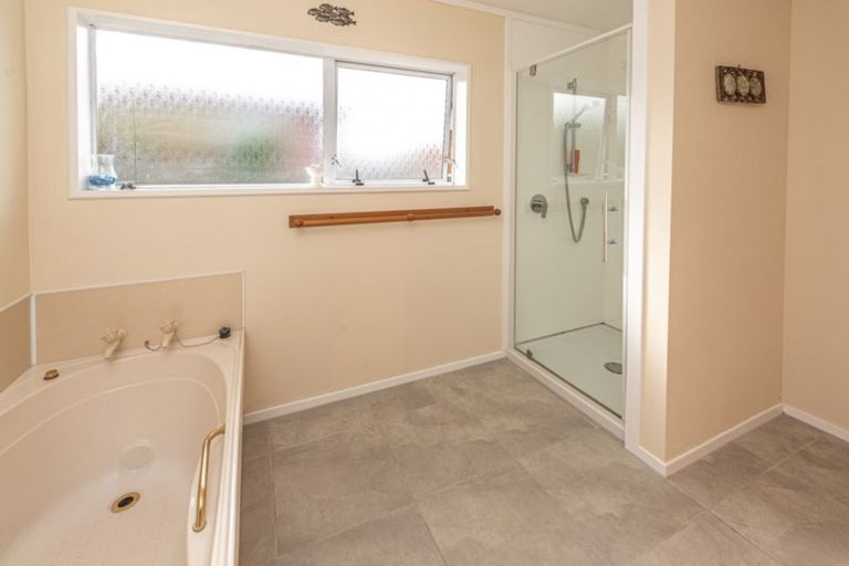 Photo of property in 98 Fitzherbert Avenue, Tawhero, Whanganui, 4501