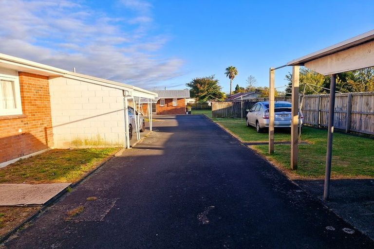 Photo of property in 2/76 Settlement Road, Papakura, 2110