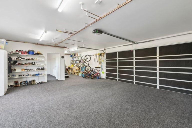 Photo of property in 91 Paynters Avenue, Strandon, New Plymouth, 4312