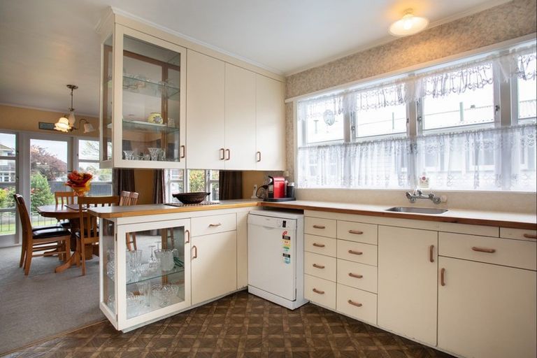 Photo of property in 251 Vogel Street, Roslyn, Palmerston North, 4414