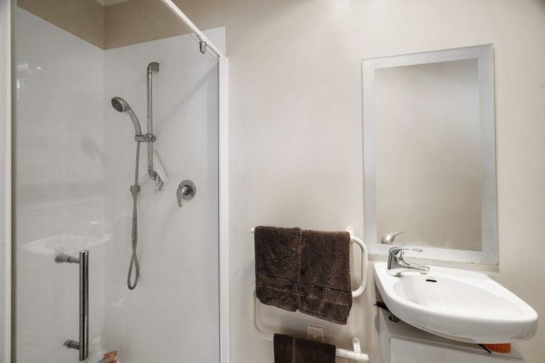 Photo of property in 46/64 Kawaha Point Road, Kawaha Point, Rotorua, 3010