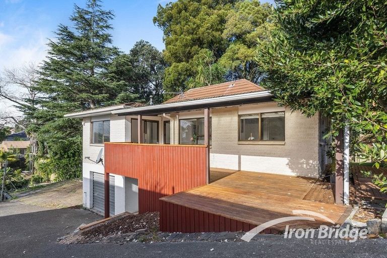 Photo of property in 2/147 Ocean View Road, Hillcrest, Auckland, 0627