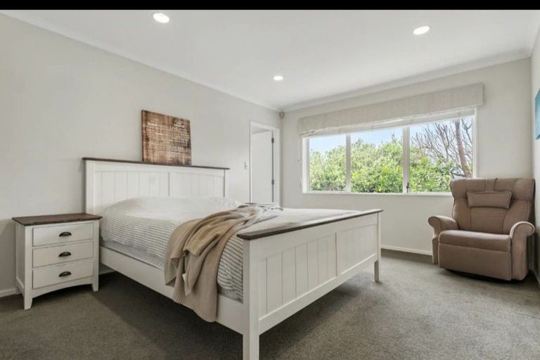 Photo of property in 2/19 Emyvalie Place, Dannemora, Auckland, 2016