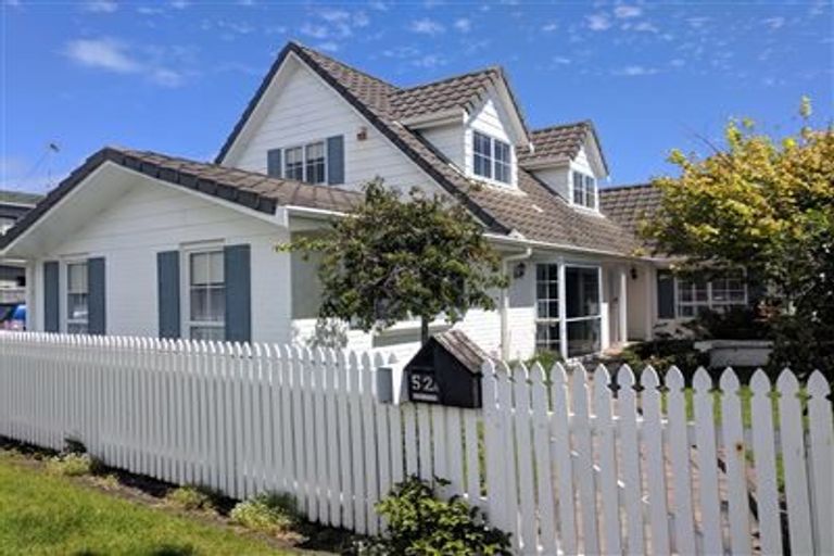 Photo of property in 1/52 Milford Road, Milford, Auckland, 0620