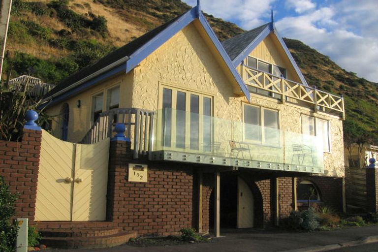 Photo of property in 132 Owhiro Bay Parade, Owhiro Bay, Wellington, 6023