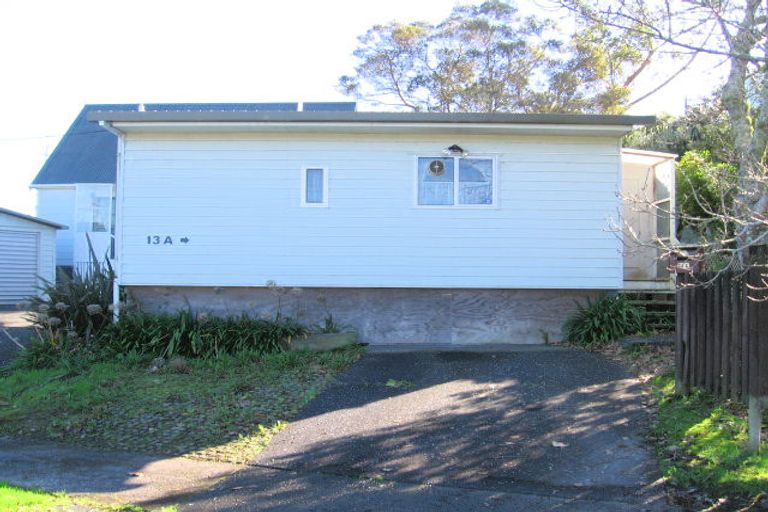 Photo of property in 13 Wallace Road, Ranui, Auckland, 0612