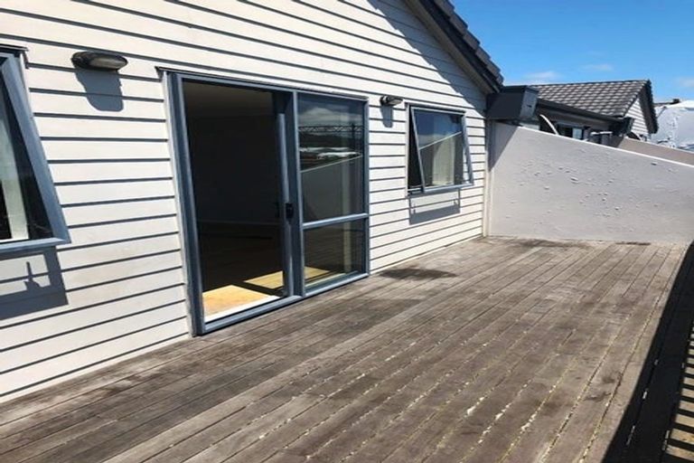 Photo of property in 9 Pooks Road, Ranui, Auckland, 0612