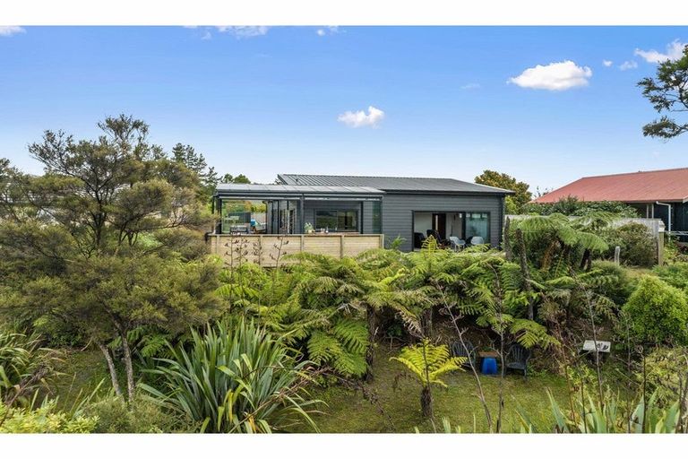 Photo of property in 10 Spinnaker Lane, Mangawhai, 0505