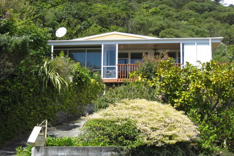 Photo of property in 31 Seaview Crescent, Picton, 7220
