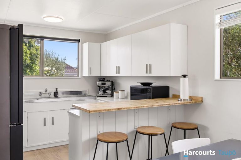 Photo of property in 84 Hyde Avenue, Richmond Heights, Taupo, 3330