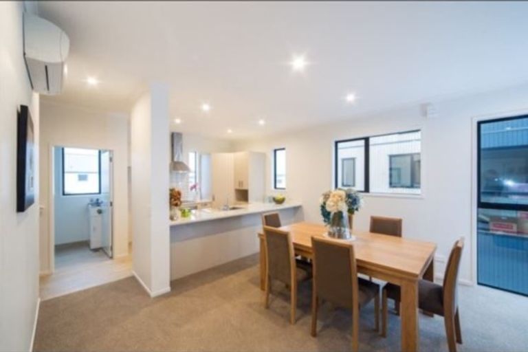 Photo of property in 2 Pheasant Lane, Hobsonville, Auckland, 0616