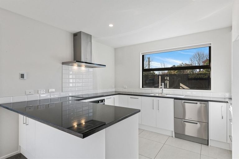 Photo of property in 65c Aorangi Road, Bryndwr, Christchurch, 8053