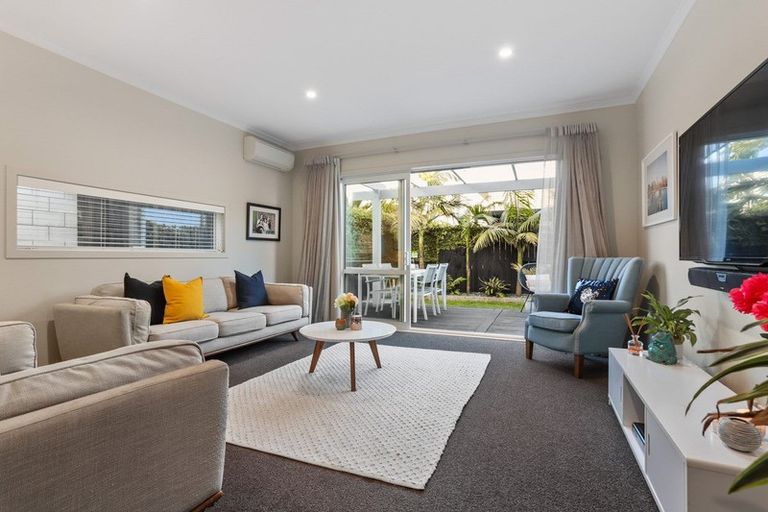 Photo of property in 28 Kanuka Road, Hobsonville, Auckland, 0616