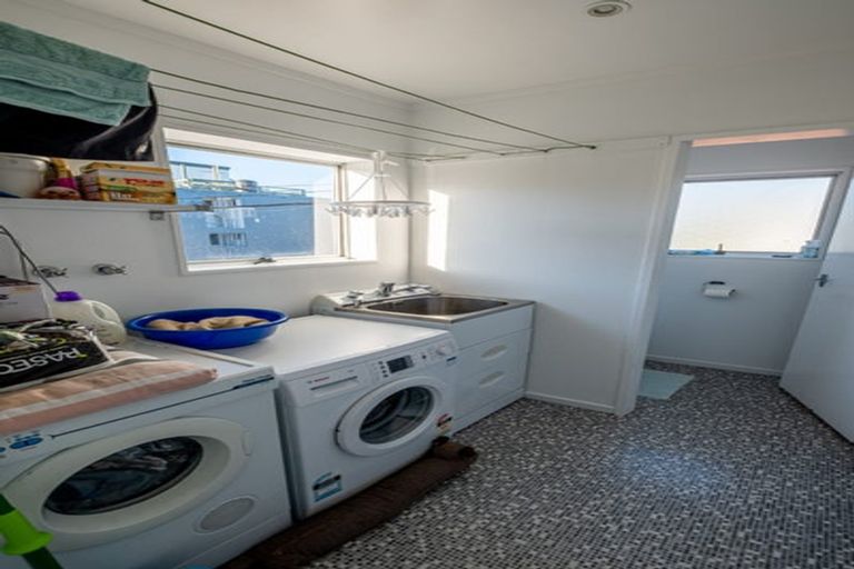 Photo of property in 2/13 Tapiri Street, Hataitai, Wellington, 6021