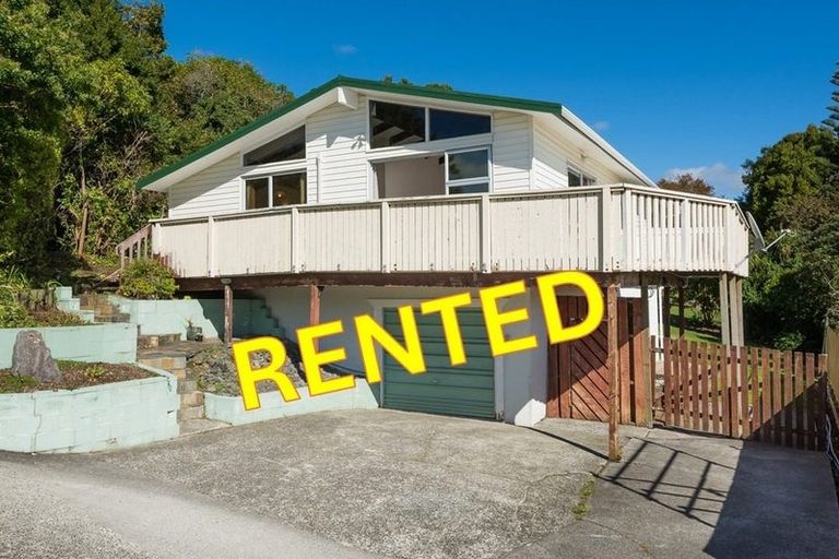 Photo of property in 22 Nor'east Drive, Northcross, Auckland, 0632