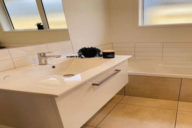 Photo of property in 11 Apostle Mews, Papamoa, 3118