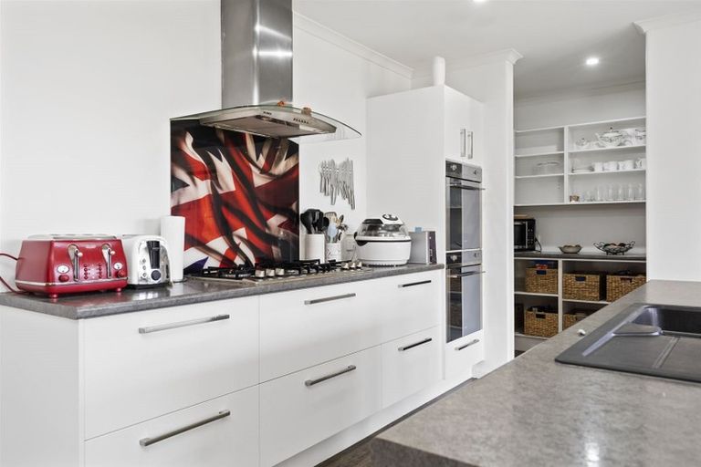 Photo of property in 6 Plescher Crescent, Leamington, Cambridge, 3432