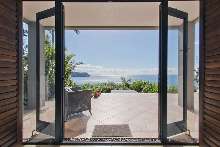 Photo of property in 73 Radar Road, Hot Water Beach, Whitianga, 3591