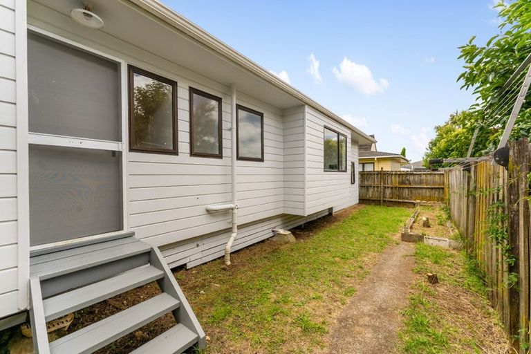 Photo of property in 3/6 Mimosa Place, Half Moon Bay, Auckland, 2012