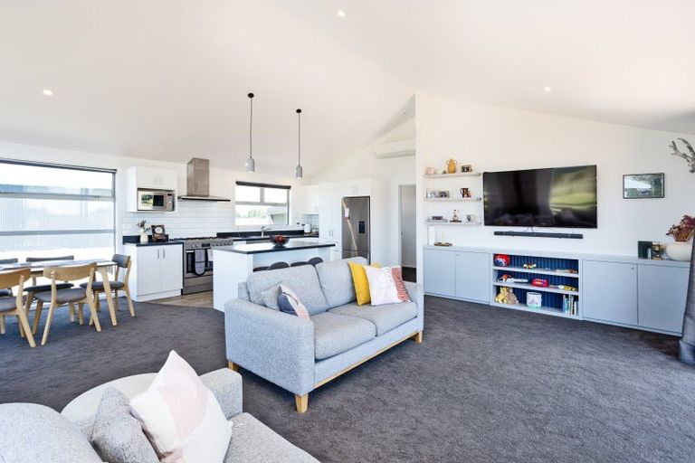 Photo of property in 12 Dowling Road, Longbush, Invercargill, 9871