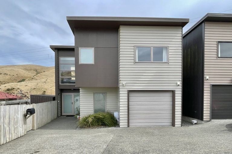 Photo of property in 23 Gifford Grove, Churton Park, Wellington, 6037