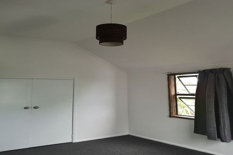 Photo of property in 2/85 Meadway, Sunnyhills, Auckland, 2010