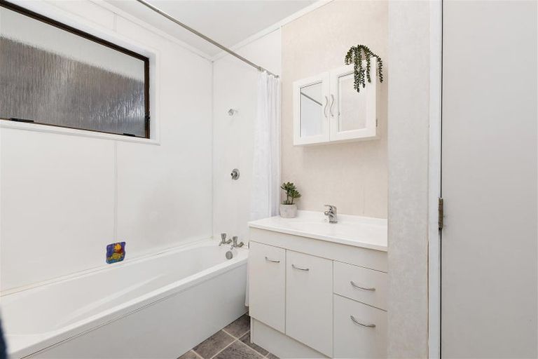 Photo of property in 19 Thebes Street, Pomare, Rotorua, 3015