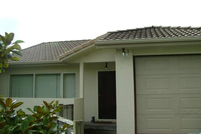 Photo of property in 31 Bronzewing Terrace, Unsworth Heights, Auckland, 0632