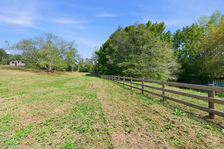 Photo of property in 39 Robinson Road, Whitianga, 3510