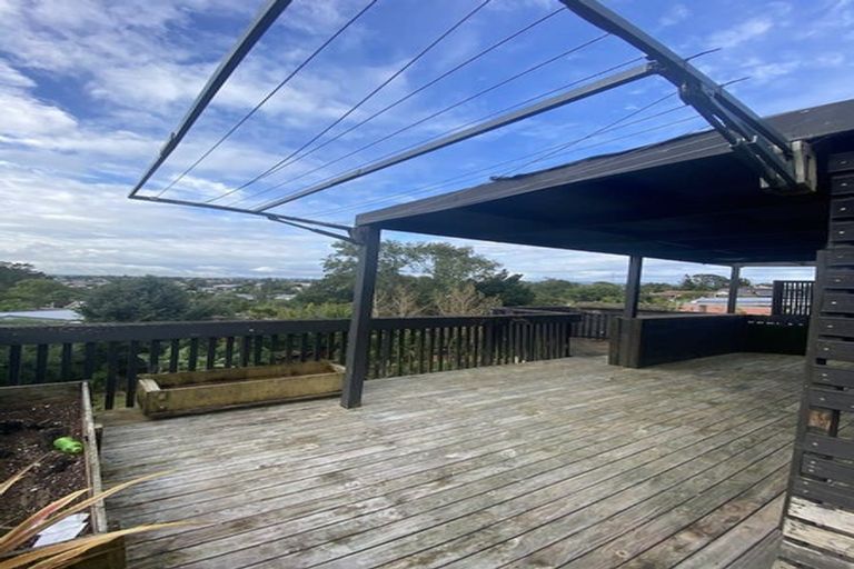Photo of property in 443 Don Buck Road, Massey, Auckland, 0614