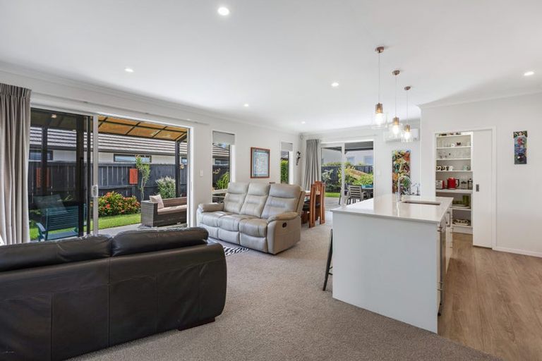 Photo of property in 77 Sandhurst Drive, Papamoa Beach, Papamoa, 3118