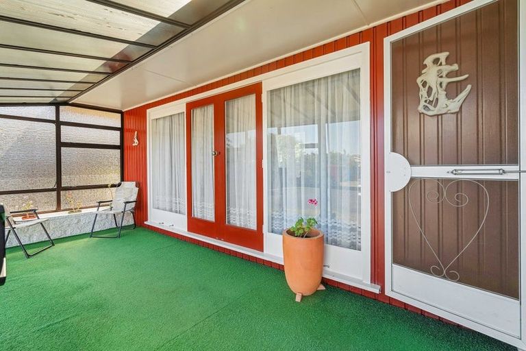 Photo of property in 146 Springs Road, Hornby, Christchurch, 8042