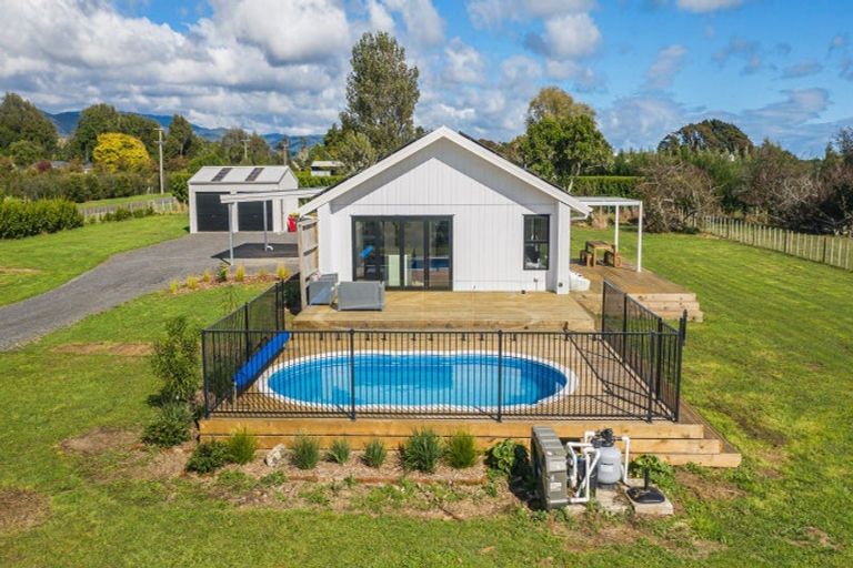 Photo of property in 49 Wakefield Road, Levin, 5571