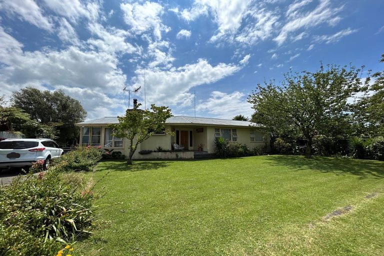 Photo of property in 8 Gebbie Road, Taradale, Napier, 4112