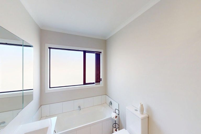 Photo of property in 100a Queen Street West, Levin, 5510