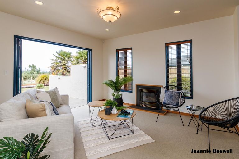 Photo of property in 55 Royal Oak Drive, Kelvin Grove, Palmerston North, 4414