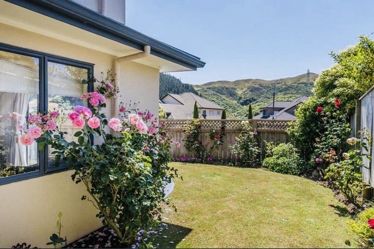 Photo of property in 17a Furlong Crescent, Churton Park, Wellington, 6037
