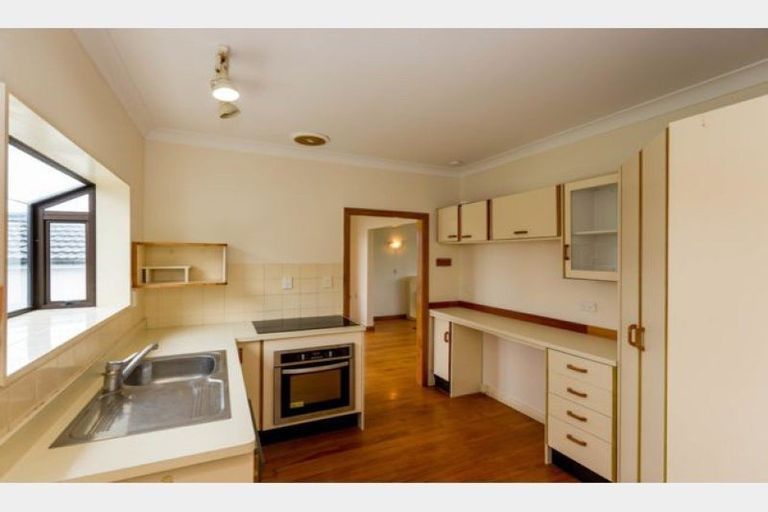 Photo of property in 17 Puriri Terrace, Roslyn, Palmerston North, 4414