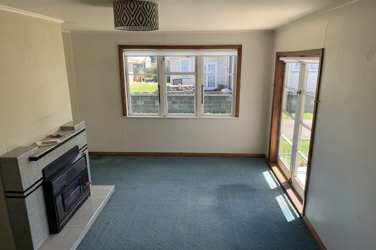 Photo of property in 3 Hulke Street, Foxton, 4814