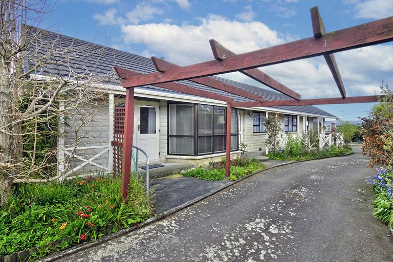 Photo of property in 6 Rewa Place, Lansdowne, Masterton, 5810