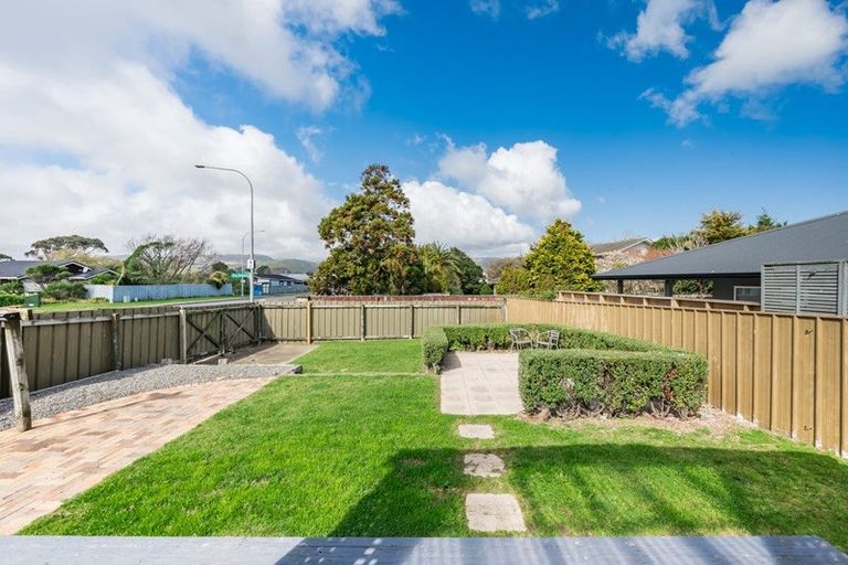 Photo of property in 50 Walton Road, Paraparaumu Beach, Paraparaumu, 5032