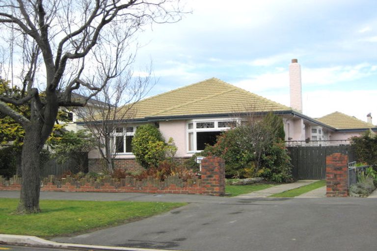 Photo of property in 14 Wycolla Avenue, Saint Clair, Dunedin, 9012