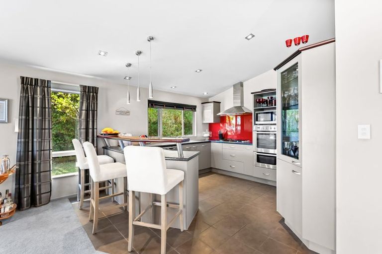 Photo of property in 22 Mamaku Drive, One Tree Point, 0118