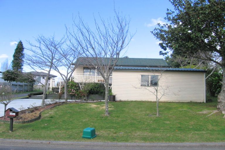 Photo of property in 129 Durrant Drive, Whangamata, 3620